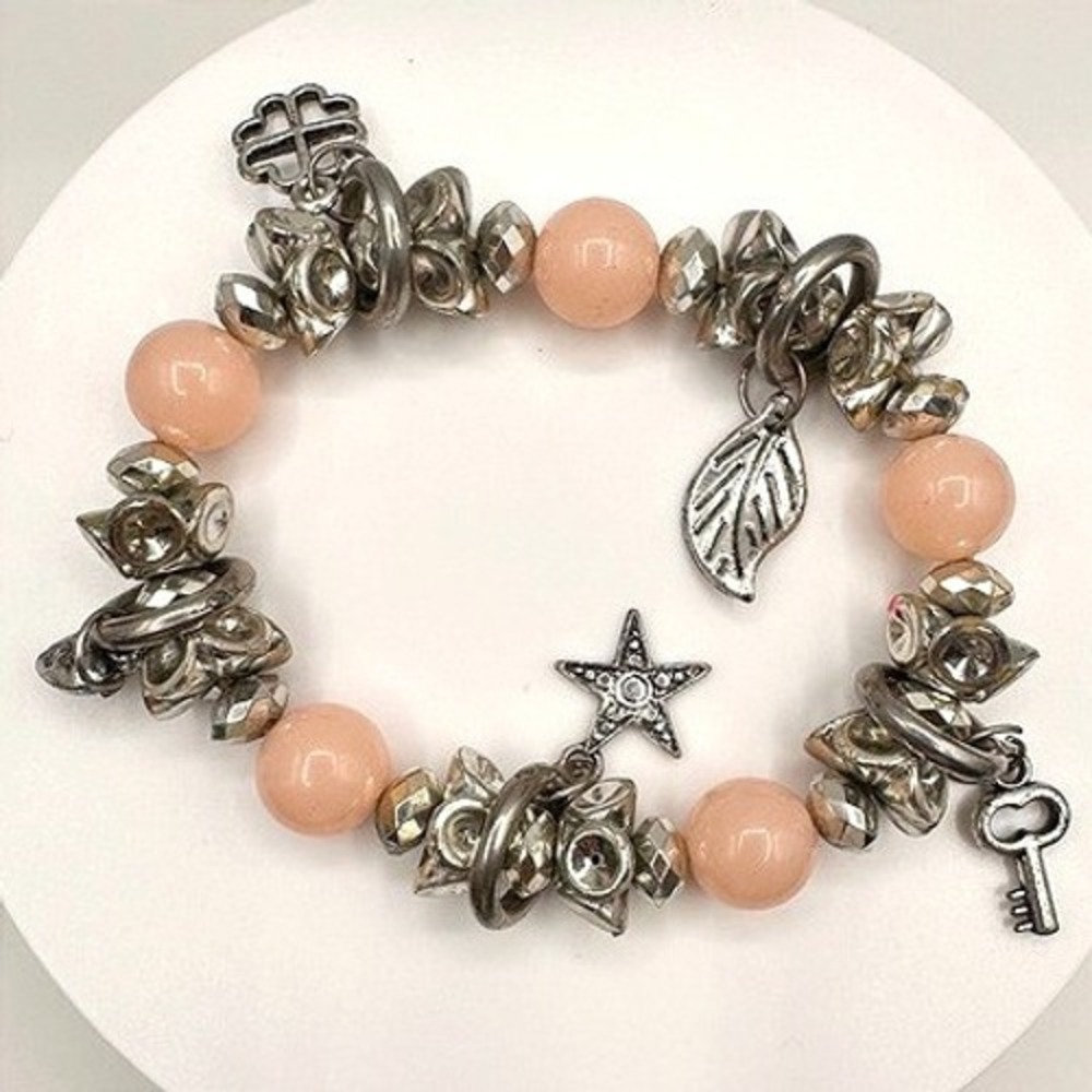 Vintage Charm Stretch Bracelet Pink Peach Round Beads Silver Tone Leaf Star‎ Key